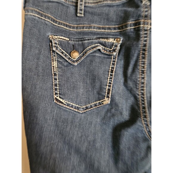 Lane Bryant Womens CROP GENIUS FIT Dark Wash High Rise Denim Blue Jeans Size 22 - Picture 5 of 7